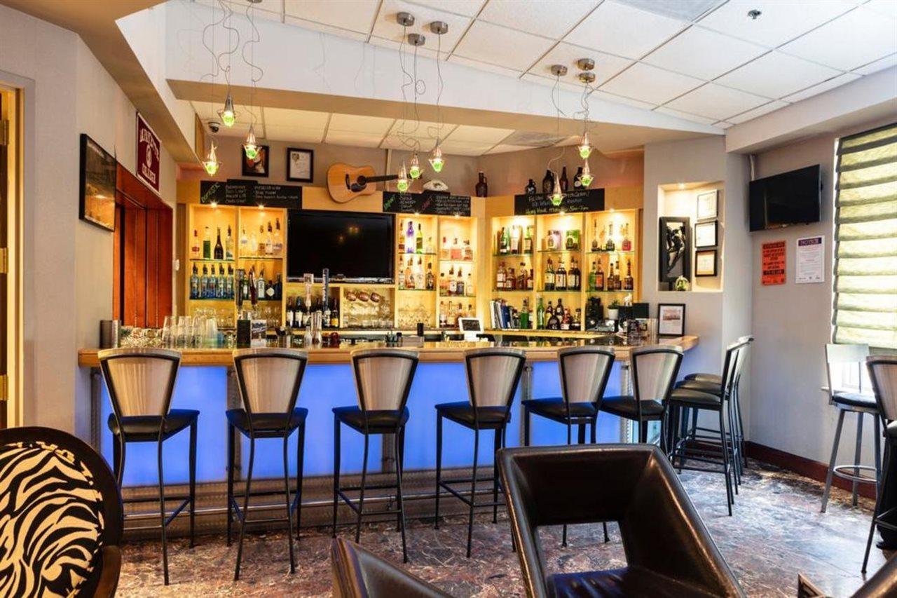 Hampton Inn Easton Bagian luar foto