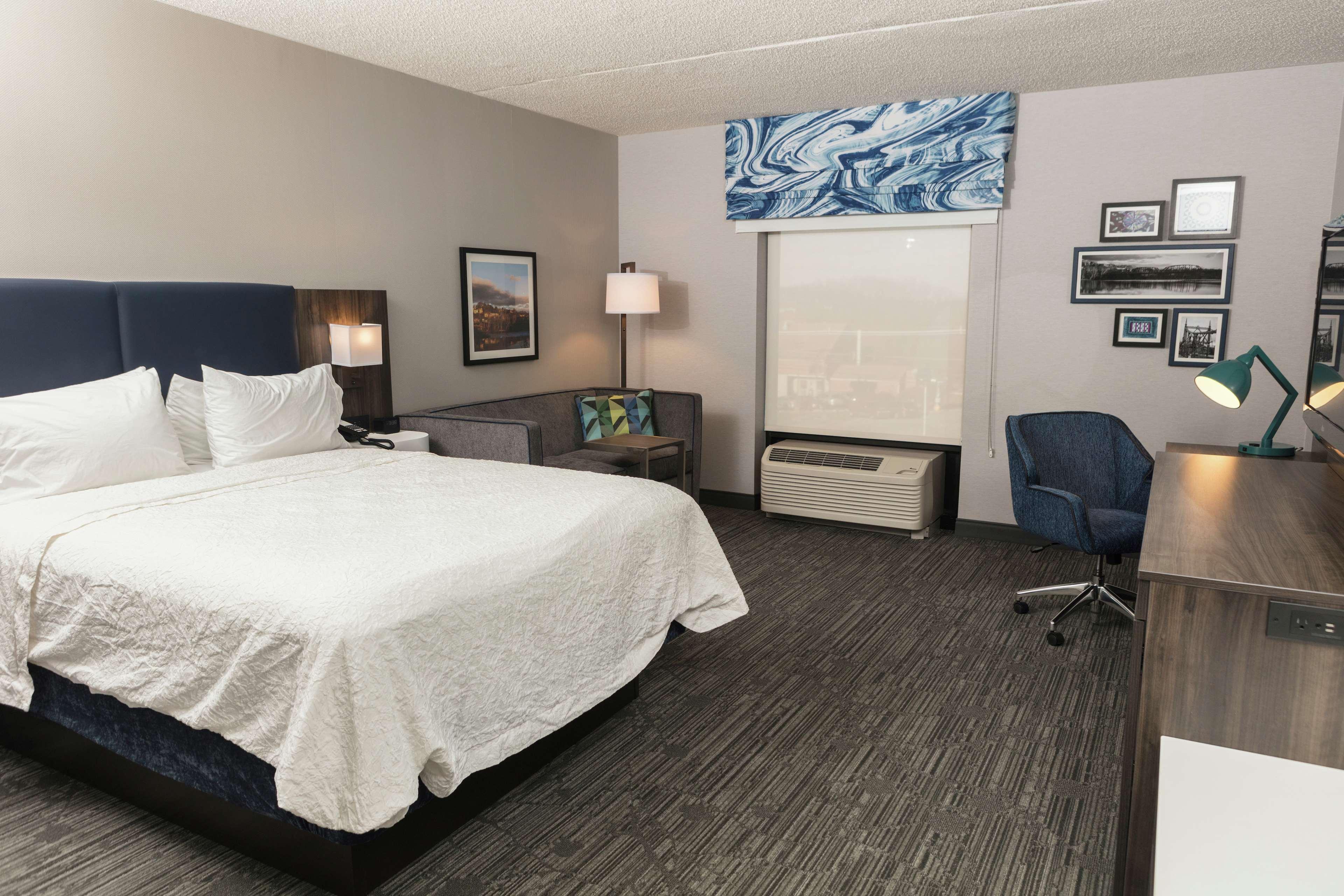 Hampton Inn Easton Bagian luar foto