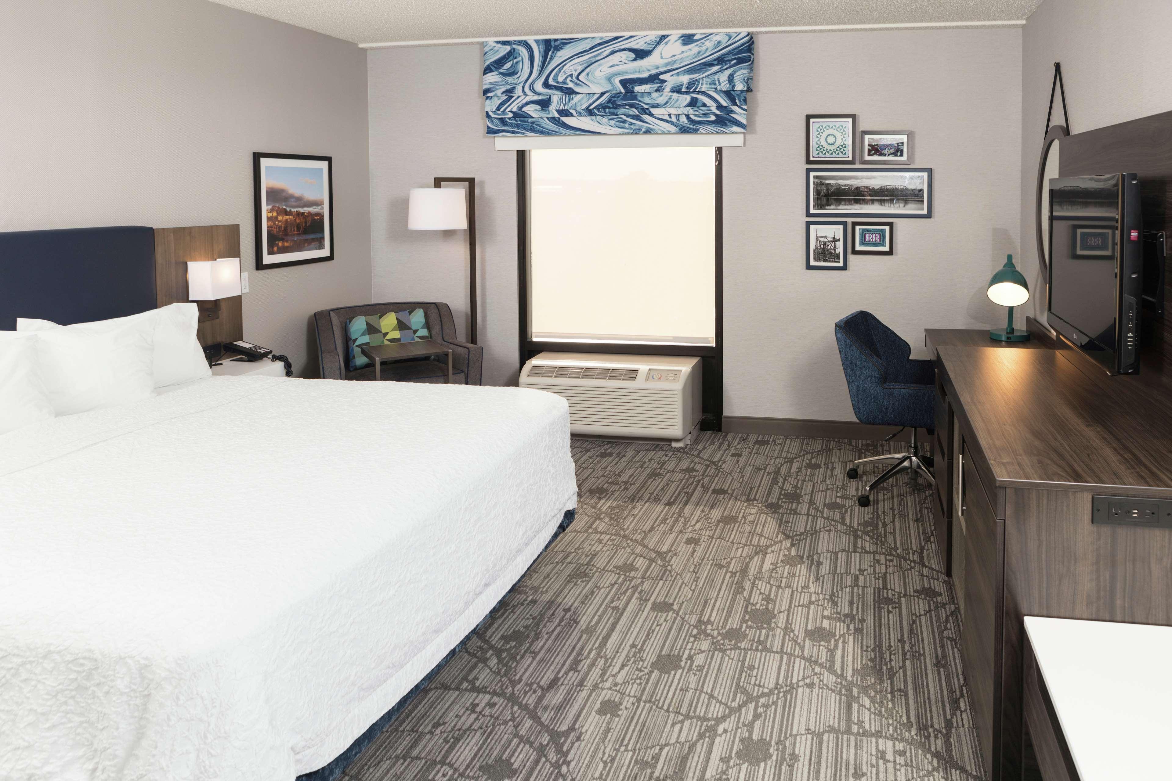 Hampton Inn Easton Bagian luar foto