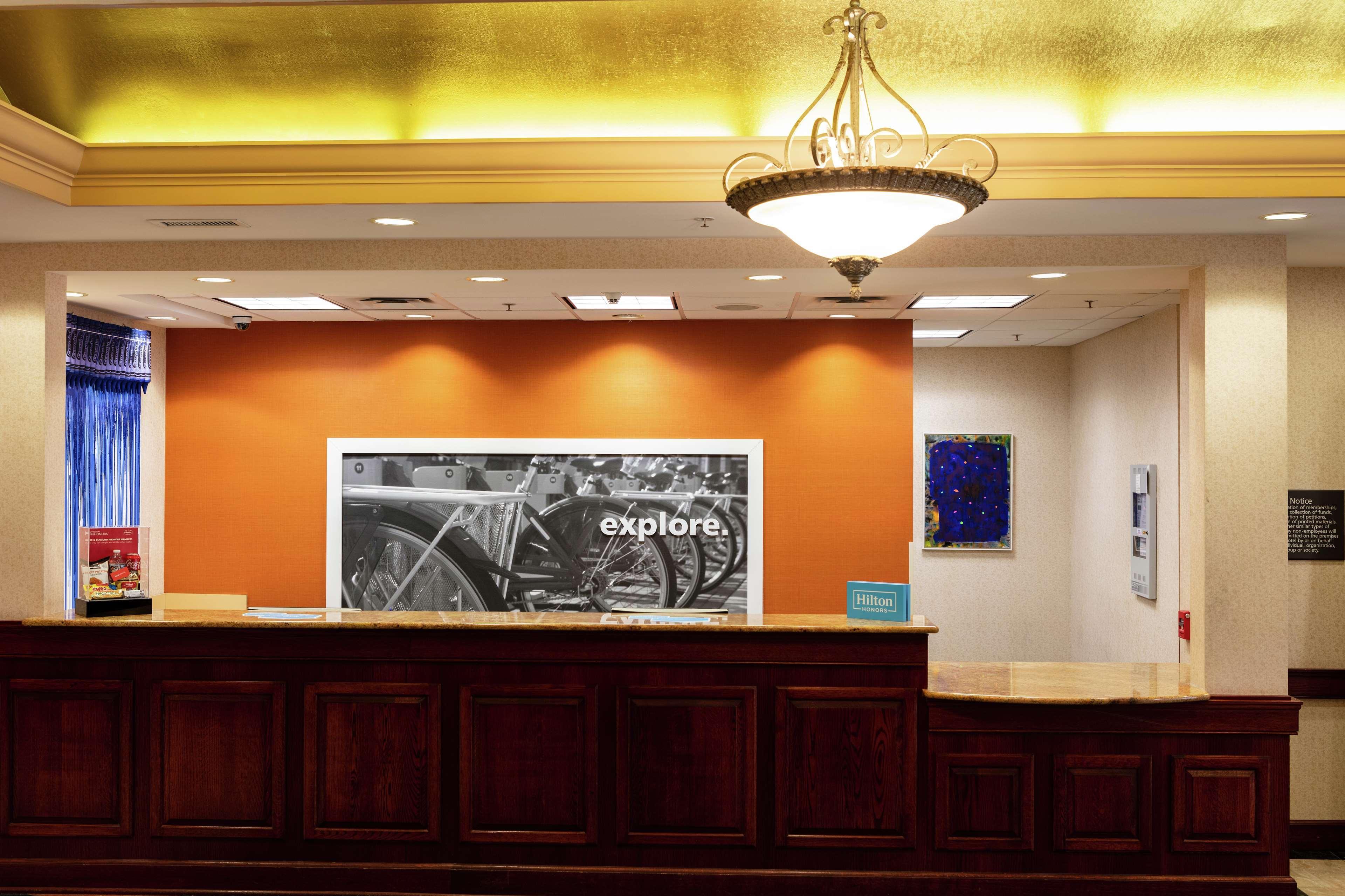 Hampton Inn Easton Bagian luar foto