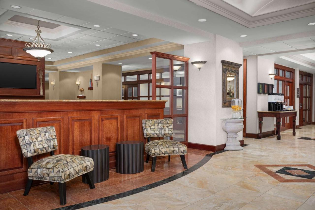 Hampton Inn Easton Bagian luar foto