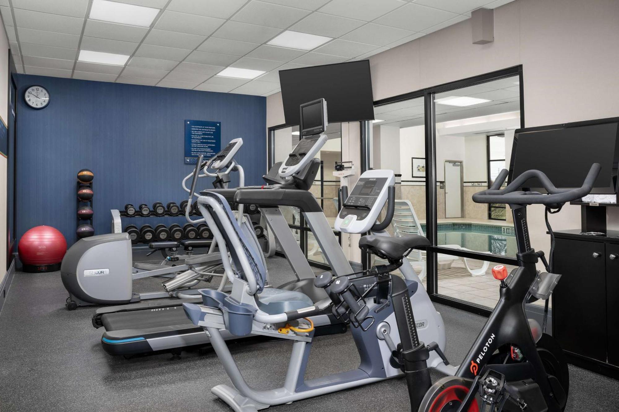 Hampton Inn Easton Bagian luar foto