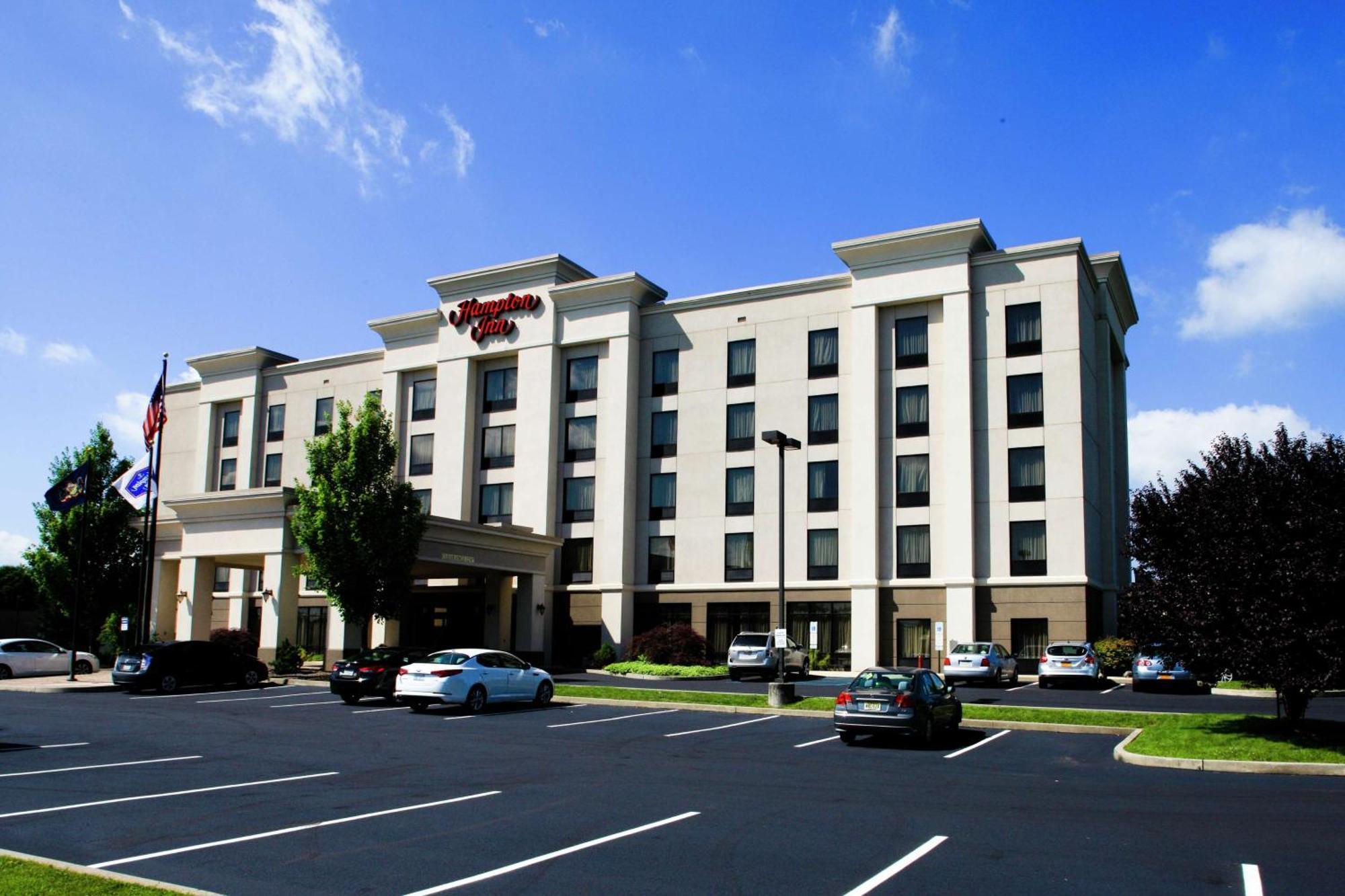 Hampton Inn Easton Bagian luar foto